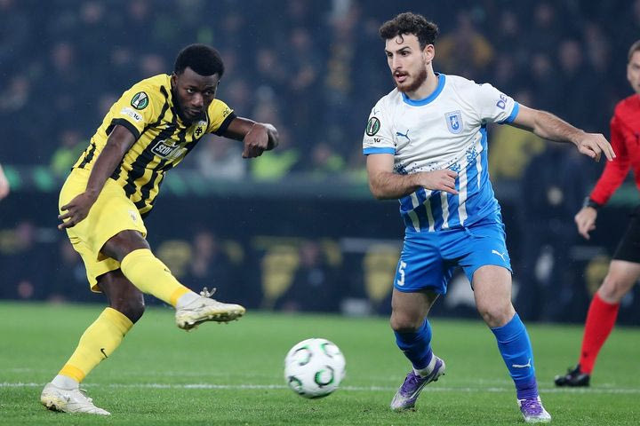 Τεράστια στιγμή για να ανοίξει η ΑΕΚ το σκορ: Το σουτ του Κοϊτά στο 3′ σταμάτησε στο δοκάρι