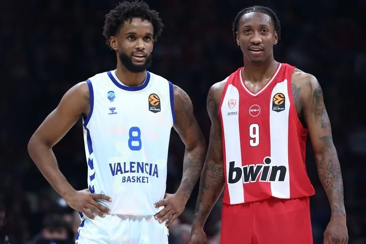 Ολυμπιακός – Βαλένθια: Οι 39 πόντοι της Βαλένθια στο ανοιχτό γήπεδο, το δίδυμο Ρίβερς-Κοστέλο που πλήγωσε τους Πειραιώτες και ο μαέστρος Μοντέρο