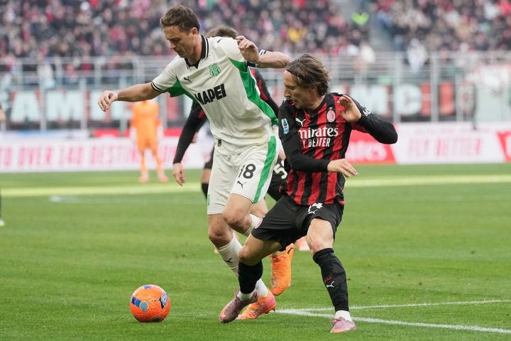 Μίλαν – Σασουόλο 2-2: Εντός έδρας γκέλα για την πρωτοπόρο