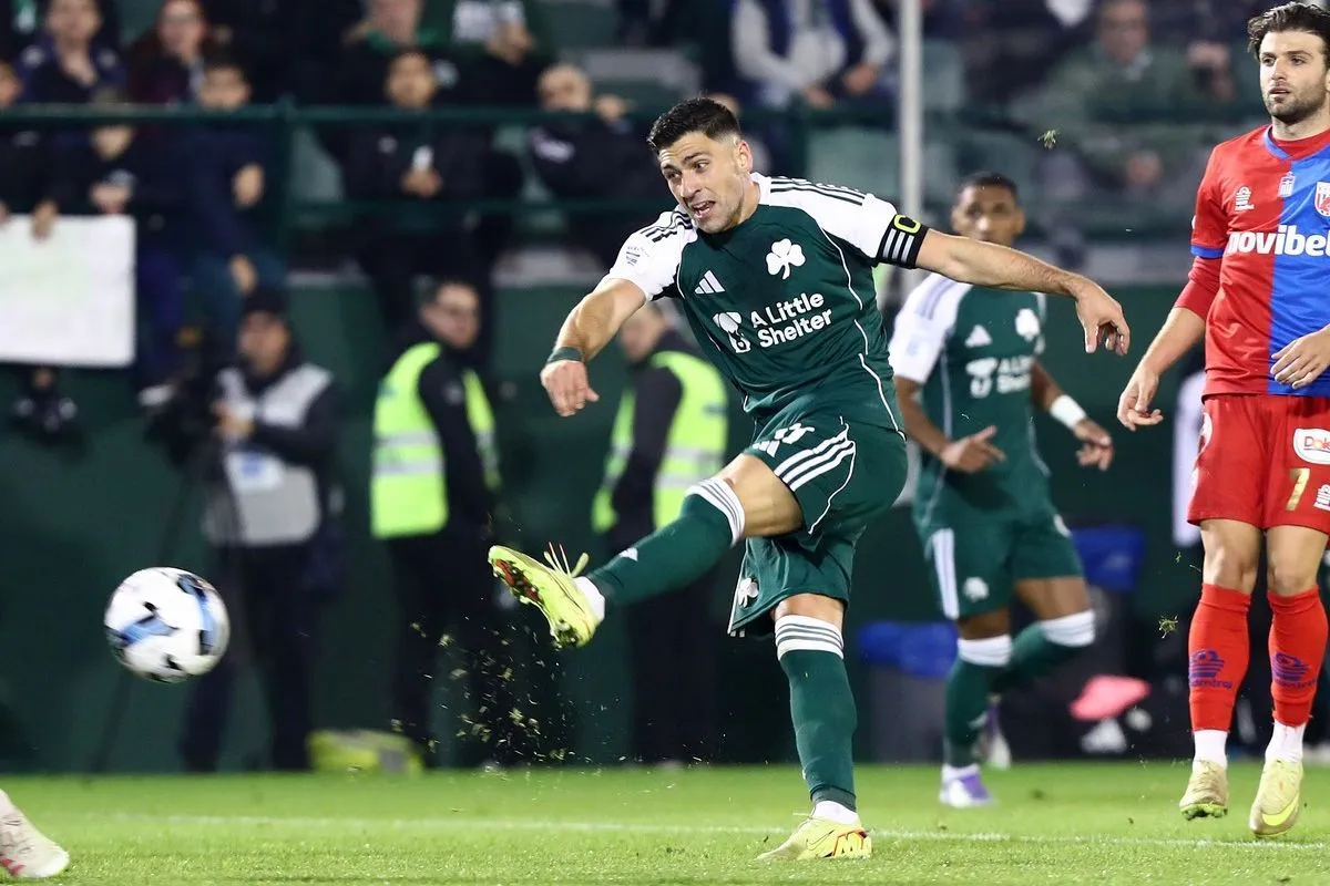 Ο Μπακασέτας διπλασίασε τα τέρματα του Παναθηναϊκού με εύστοχη εκτέλεση πέναλτι