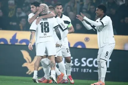 Ο ΟΦΗ έκανε το 1-0 με Σαλσέδο στο 2′ μετά από μαγική ενέργεια του Νους που πέρασε την μπάλα κάτω από τα πόδια του Στρακόσα