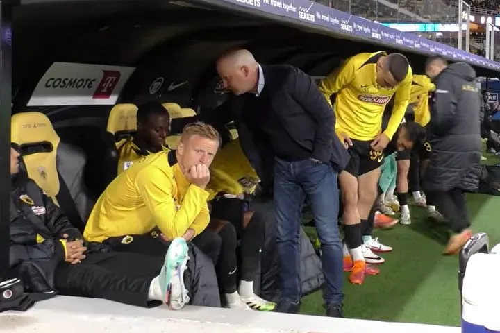 ΑΕΚ: Το τετ-α-τετ Νίκολιτς με τον απογοητευμένο Οντουμπάτζο μετά τον τραυματισμό του και οι αγκαλιές του Ηλιόπουλου με τους παίκτες