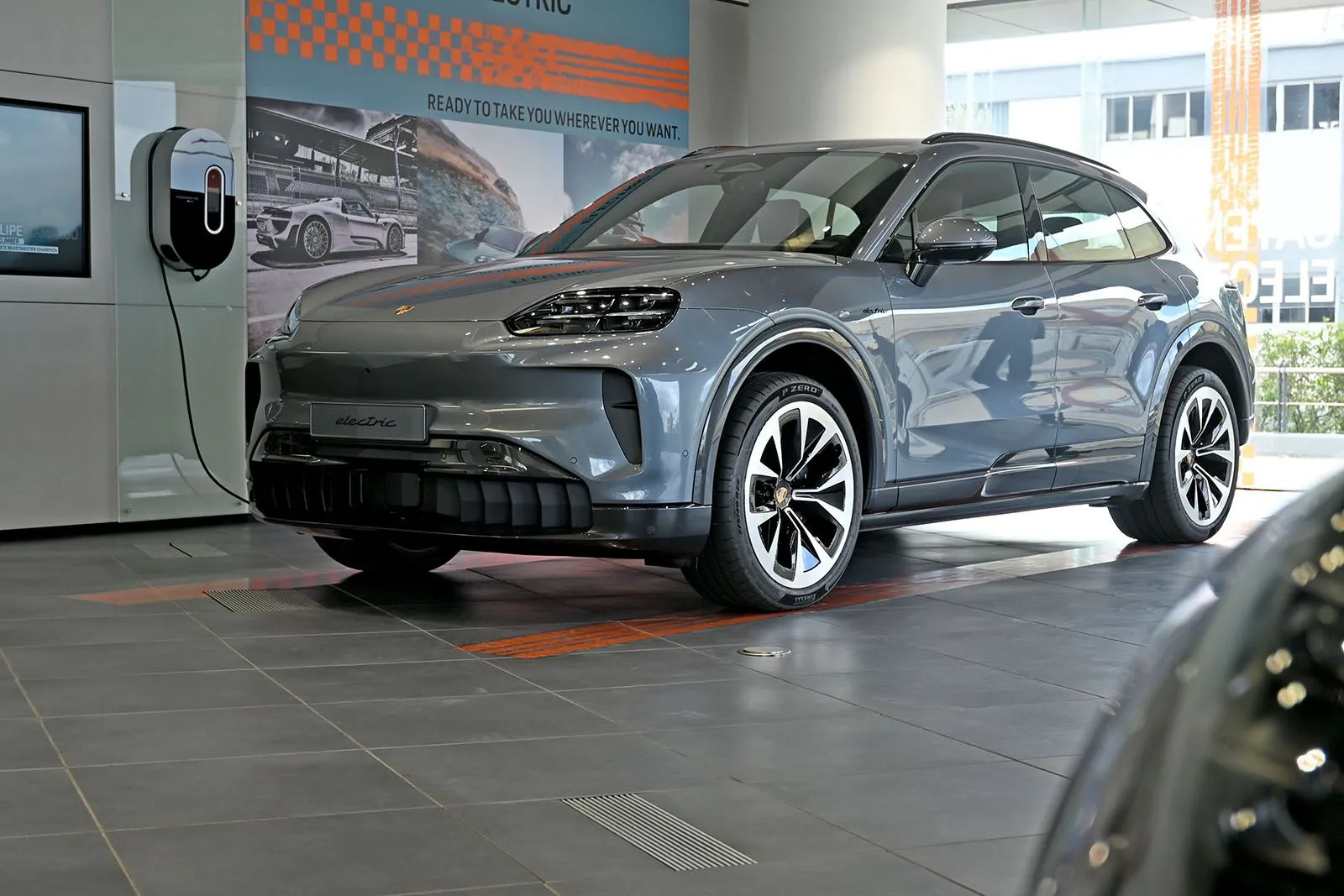 Η Porsche Cayenne Electric στην Ελλάδα -Οι τιμές των δύο εκδόσεων του “εκρηκτικού” ηλεκτρικού SUV