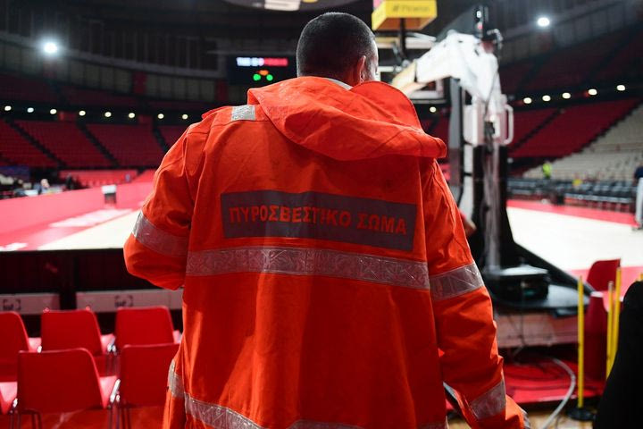 Κακοκαιρία Byron: Στον αέρα το Ολυμπιακός – Φενέρμπαχτσε, σε “κόκκινο συναγερμό” η Αττική