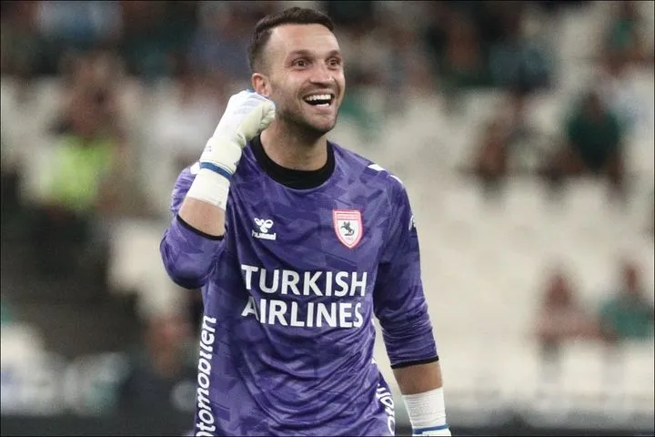 Δημοσιογράφος της Milliyet στο SPORT24: “Η Σαμσουνσπόρ μπορεί άνετα την οκτάδα του Conference League, έχει πρόβλημα στις μεταβάσεις”