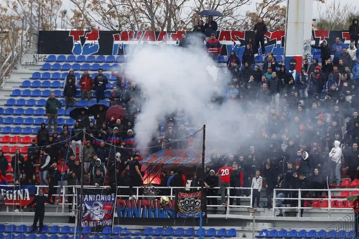 Ο Πανιώνιος τιμωρήθηκε με μια αγωνιστική κεκλεισμένων των θυρών από τη ΔΕΑΒ για ρίψη κροτίδας