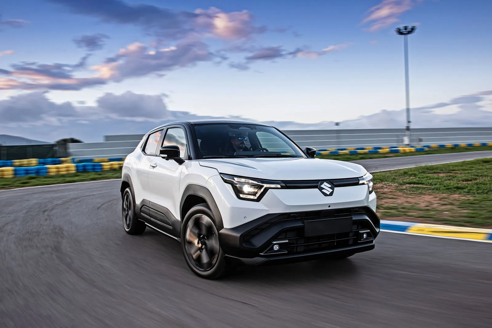 Πρώτη επαφή με το νέο αμιγώς ηλεκτρικό SUV e Vitara- Το πρώτο ηλεκτρικό μοντέλο στην ιστορία της Suzuki