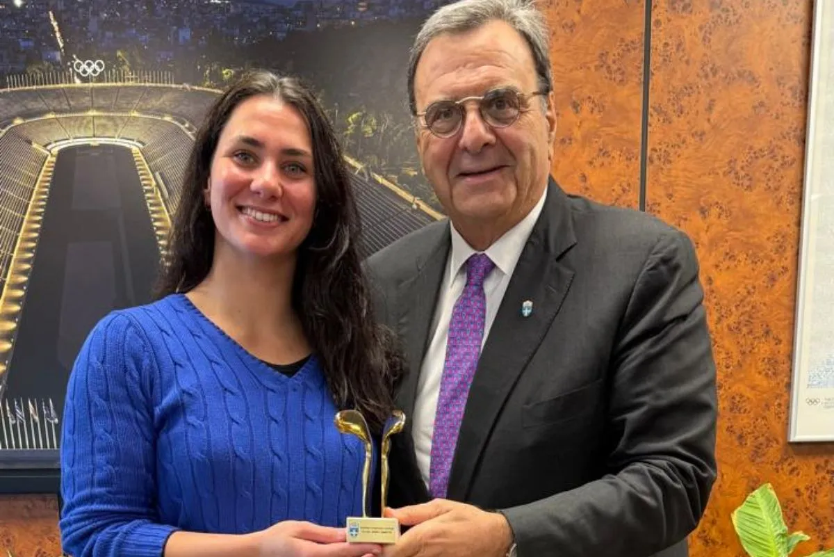 Τα συγχαρητήρια του Ισίδωρου Κούβελου στην κορυφαία πολίστρια του κόσμου Φωτεινή Τριχά