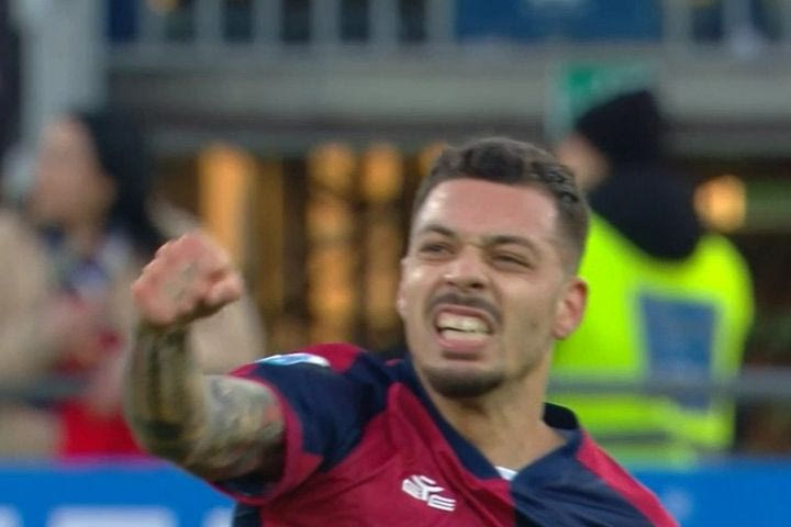 Η Ρόμα των 10 παικτών και του βασικού Τσιμίκα γνώρισε δεύτερη συνεχόμενη ήττα και απομακρύνθηκε από την κορυφή της Serie A