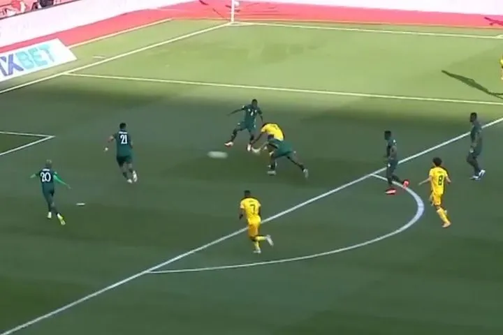 Θύμισε Μέσι: Ο Μασουανίσε της Ζιμπάμπουε ντρίμπλαρε όποιον βρήκε μπροστά του και πέτυχε ένα γκολ σπάνιας ομορφιάς