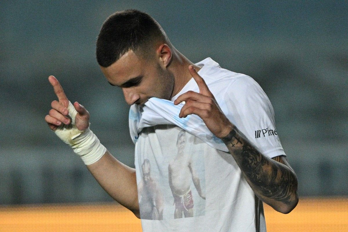 Ο Χρυσόπουλος πέτυχε το πρώτο του γκολ με τη φανέλα της ΑΕΚ και το αφιέρωσε στον εκλιπόντα πατέρα του