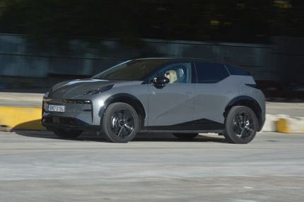 H Zeekr γιορτάζει την Πρωταπριλιά με… αληθινό όφελος 5.000 ευρώ για το Zeekr X