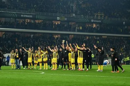 Πάρτι στην OPAP Arena: Οι παίκτες πανηγύρισαν με την ψυχή τους την επική ανατροπή