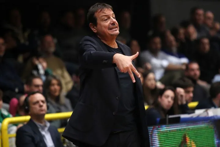 Το update του Εργκίν Αταμάν για Σλούκα, Όσμαν, Φαρίντ εν όψει του ντέρμπι με τον Ολυμπιακό