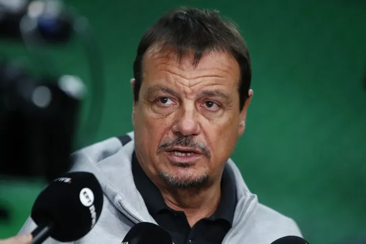 Αταμάν: “Όσμαν, Χολμς και Σαμοντούροβ δεν θα παίξουν αύριο, ο Φαρίντ ελπίζω ότι θα είναι στους καλύτερους πέντε του Final Four”