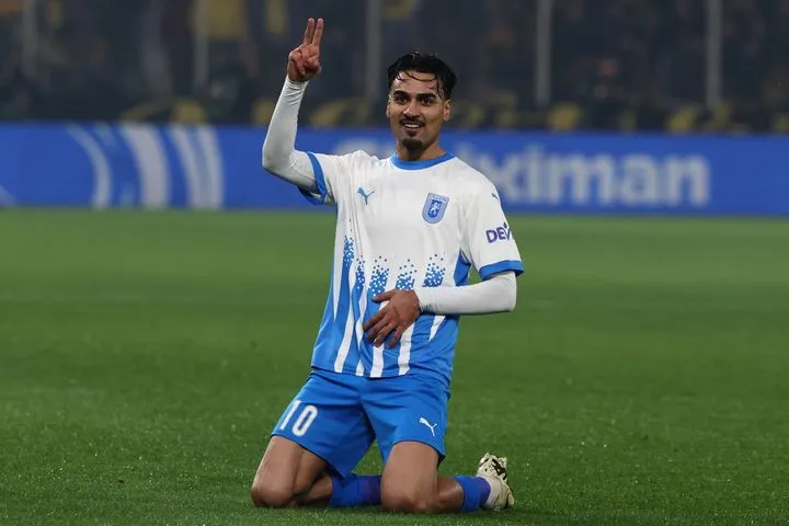 Στέφαν Μπαϊαράμ, μία ζωή σαν ταινία: Από την εγκατάλειψη σε ηλικία 6 μηνών, στα 4.5 εκατομμύρια και την εντυπωσιακή εμφάνιση στη Νέα Φιλαδέλφεια