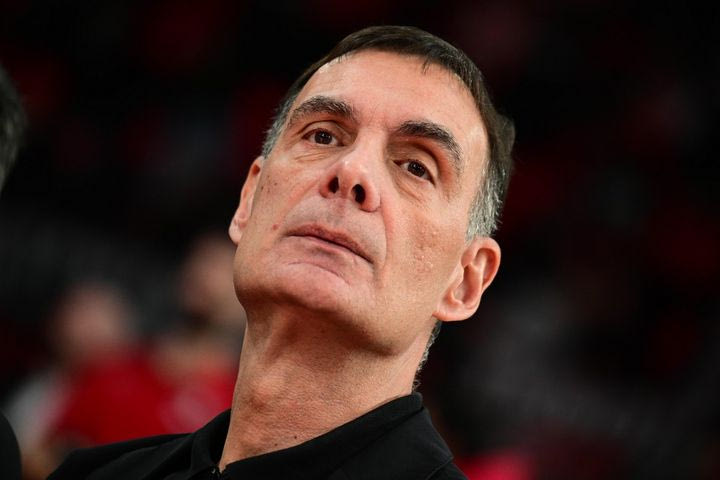 Ολυμπιακός: Αποθεώθηκε ο Μπαρτζώκας από τον κόσμο στην είσοδό του στην αρένα του ΣΕΦ