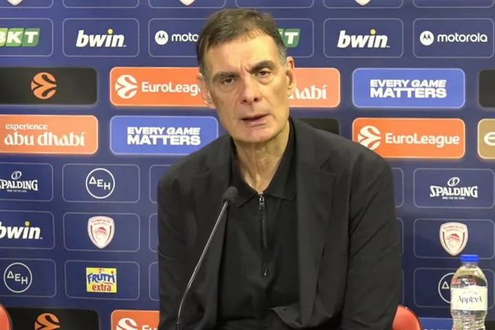 Μπαρτζώκας: “Στο παρελθόν κατηγορήθηκα ότι παίζω με το ρολόι, τώρα πρέπει να κατηγορηθώ για το αντίθετο”