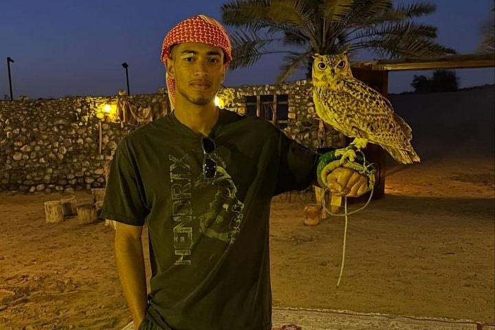 Ρεάλ: Ο Μπέλιγχαμ απολαμβάνει τις διακοπές του στο Ντουμπάι με βόλτα πάνω σε καμήλες και κουκουβάγιες