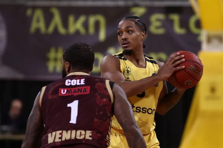 Ο Μπράις Τζόουνς έκανε ξανά σούπερ εμφάνιση κόντρα στην Βενέτσια και το EuroCup τον αποθέωσε: “Άλλη μια μέρα στο γραφείο”