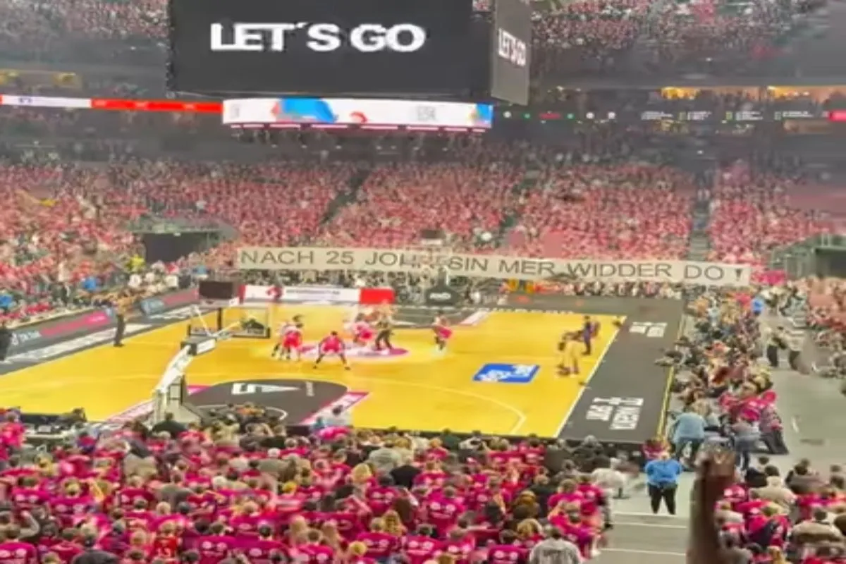 Ιστορικό ρεκόρ στo γερμανικό πρωτάθλημα με 18.700 θεατές στο ματς Μπάγερν-Βόννη