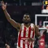 Ο Τζάρεντ Μπάτλερ στον Ερυθρό Αστέρα έως το 2028