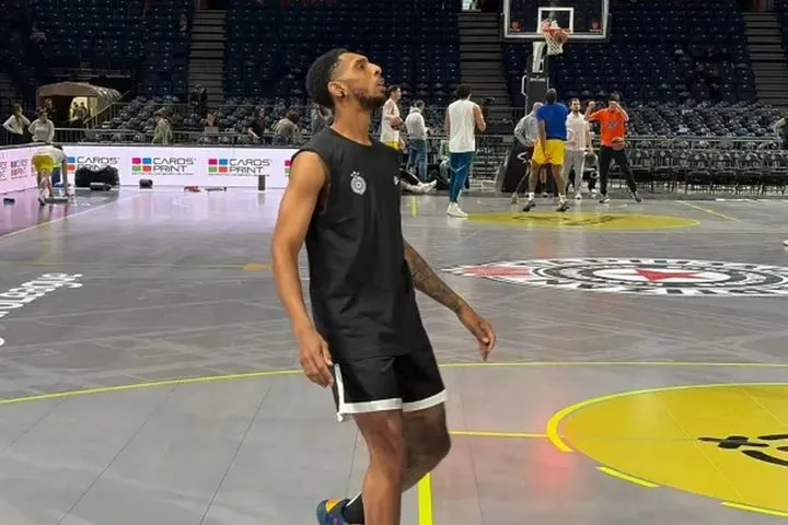 Ντεμπούτο για Πενιαρόγια και Καμ Πέιν, μέσα κι ο Ταϊρίκ Τζόουνς για την Παρτίζαν