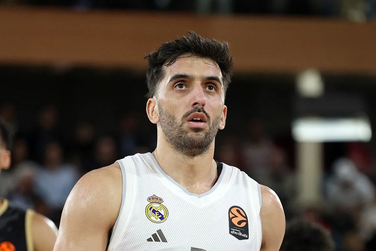 Τρομερό κρεσέντο του Καμπάτσο που έβαλε 14 πόντους σε 90 δευτερόλεπτα απέναντι στη Μονακό