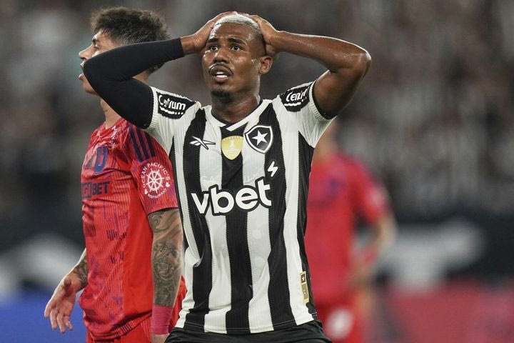 Φάκελος αριστερός μπακ: Ο Κουιαμπάνο, το συμβόλαιο του Τσιμίκα, τι ζητάει η Άουγκσμπουργκ για τον Γιαννούλη και ο Λυκογιάννης