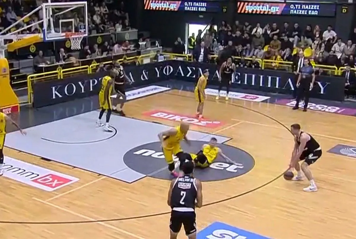 Ο Ντιμσά με μία ντρίμπλα ξάπλωσε στο παρκέ Ρέινολντς – Σαλάς και σκόραρε για τρεις