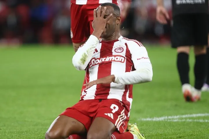 Το σύνθημα του Ολυμπιακού για την Καϊράτ είναι ένα