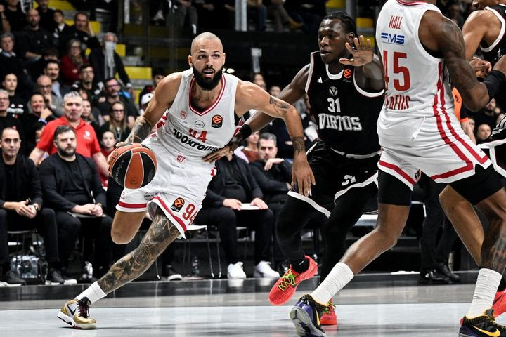 EuroLeague: Αυτά έκαναν Φουρνιέ και Βεζένκοβ στη νίκη του Ολυμπιακού στην Μπολόνια