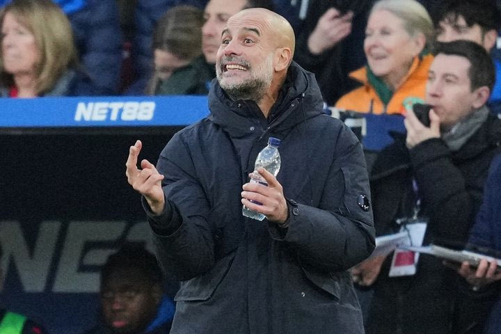 Γκουαρδιόλα: “Όποιος επιστρέψει υπέρβαρος από τις διακοπές, δεν θα παίξει κόντρα στην Νότιγχαμ”