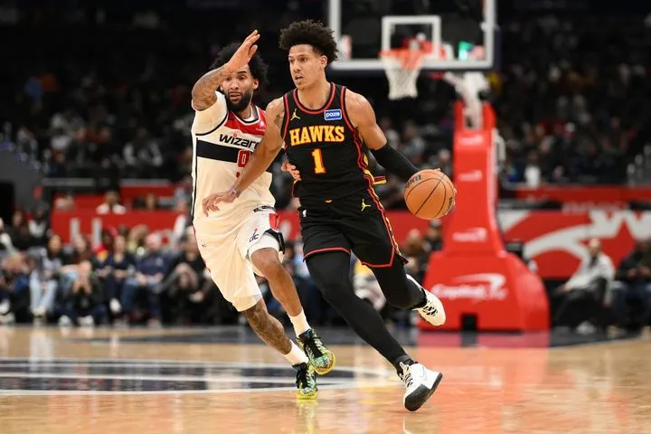 ΝΒΑ: Τζέιλεν Τζόνσον με δεύτερο συνεχόμενο triple-double οδηγεί τους Χοκς σε νίκη 131-116 επί των Γουίζαρντς