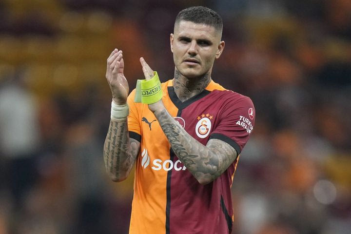 Γαλατάσαραϊ: Ο Ικάρντι ανέβηκε σε μυθική κορυφή και έστειλε ένα συγκλονιστικό γράμμα στον θρυλικό Χάτζι