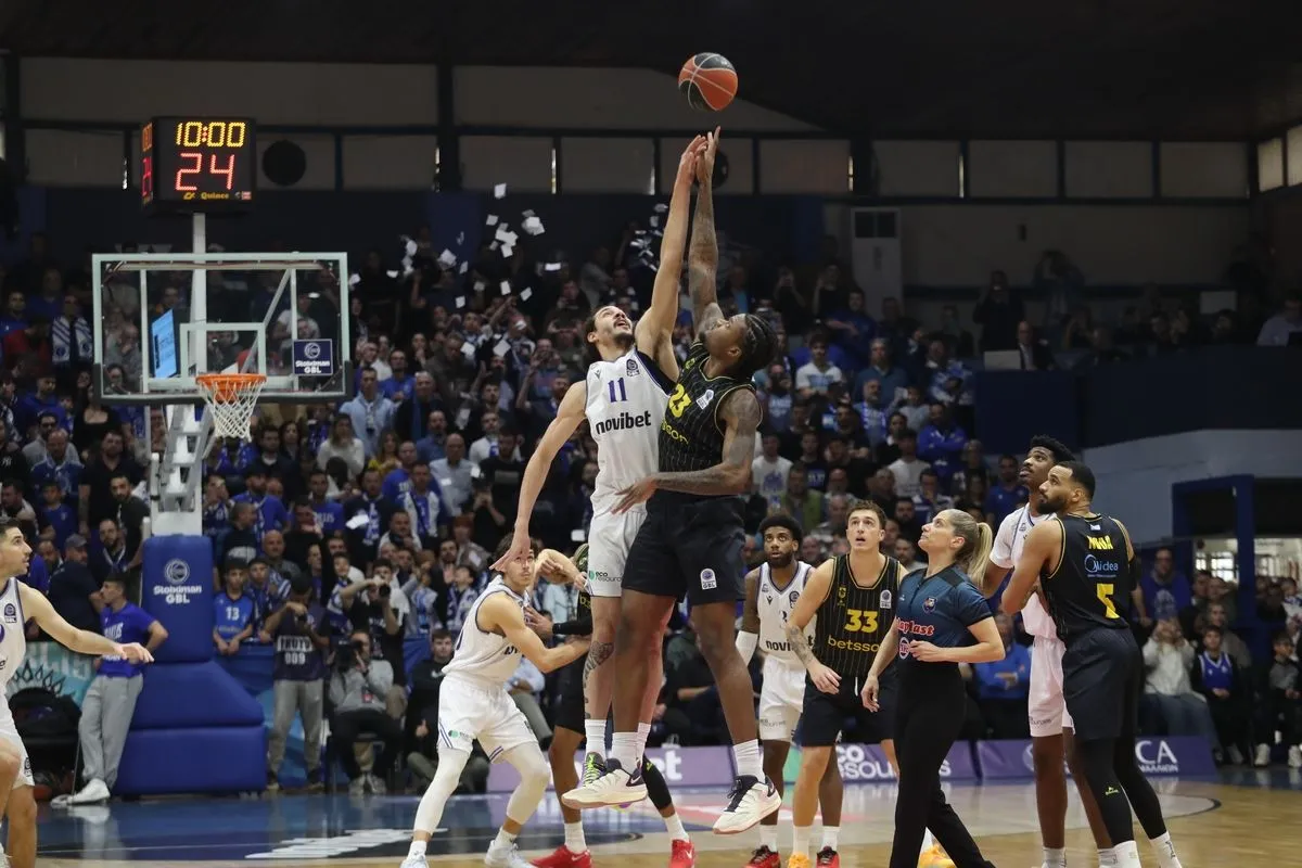 Εκπληκτική ατμόσφαιρα από τους οπαδούς του Ηρακλή στο Ιβανώφειο για το μεγάλο ντέρμπι με τον Άρη Betsson