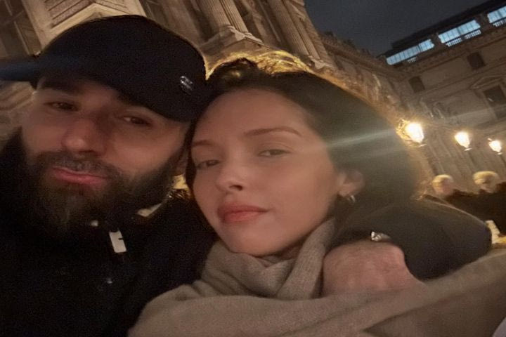 Ο Καρίμ Μπενζεμά σε ρομαντική απόδραση στο Παρίσι με τη σύντροφό του