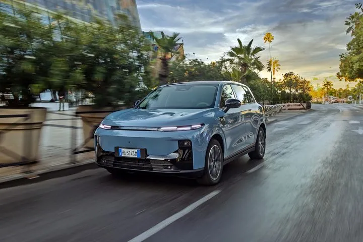 Ένα ακόμα 5άστερο στη “φαρέτρα” της Leapmotor με τα “έξυπνα” SUV