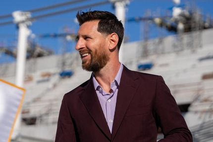 Το συλλεκτικό ρολόι εκατομμυρίων που έκαναν δώρο στον Μέσι στην Ινδία - Πόσο κοστίζει