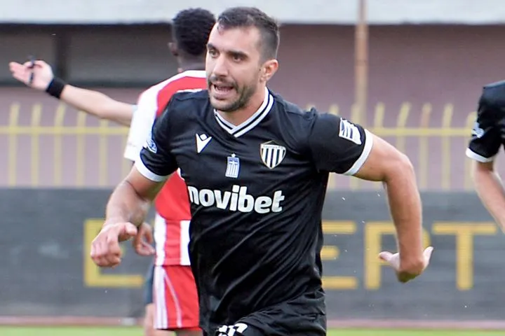 Έβδομο σερί τρίποντο για την πρωτοπόρο Καλαμάτα, πήρε το διπλό κόντρα στο Αιγάλεω