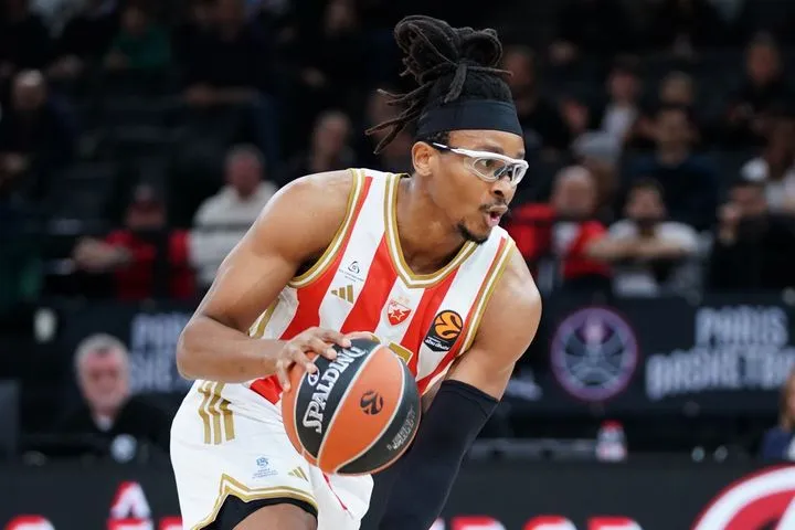 Ερυθρός Αστέρας – Τσεντεβίτα 97-77: Με κορυφαίο τον Μονέκε οι ερυθρόλευκοι πλησίασαν την κορυφή του Β ομίλου