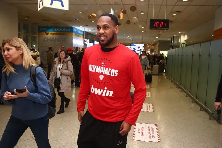 Ολυμπιακός, μεταγραφές: Ο Μόντε Μόρις έφτασε στην Ελλάδα