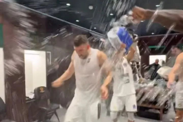 Ασύλληπτο μπουγέλο στα αποδυτήρια του Παναθηναϊκού AKTOR μετά την 40άρα και τα 12 τρίποντα του Ρογκαβόπουλου