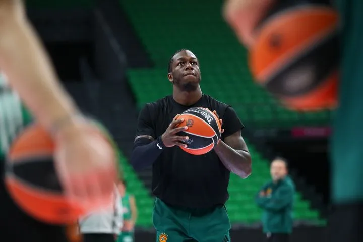 Από το αεροδρόμιο στο γήπεδο ο Παναθηναϊκός AKTOR μετά την ήττα κόντρα στην Αρμάνι