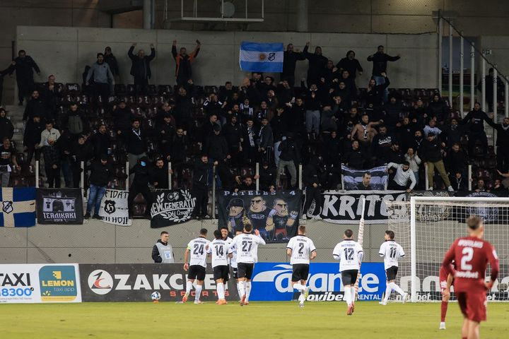 ΟΦΗ: Με τον κόσμο του στο Καραϊσκάκης απέναντι στον Ολυμπιακό