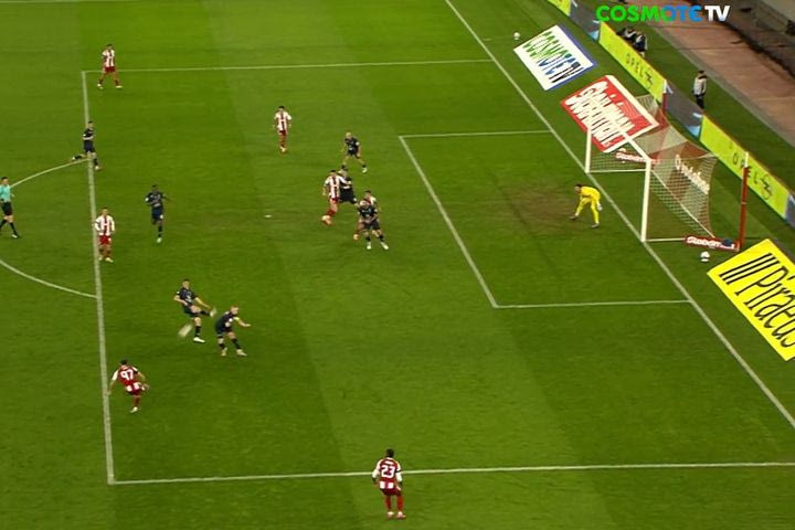 Με γκολάρα του Γιαζίτζι ο Ολυμπιακός άνοιξε το σκορ στο 12′