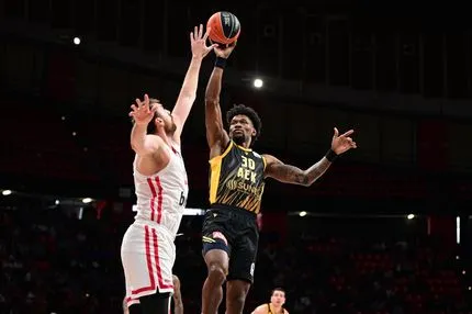 Tα highlights της αναμέτρησης του Ολυμπιακού κόντρα στην ΑΕΚ στην 9η αγωνιστική της Stoiximan GBL