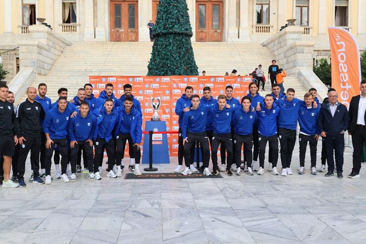 Το τρόπαιο του Κυπέλλου Ελλάδας Betsson ταξίδεψε στη Σύρο