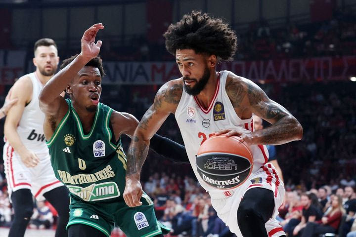 Νέα χρονιά με ευρωπαϊκό ντέρμπι αιωνίων