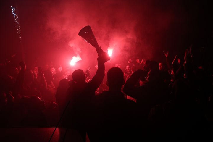 Κάηκε η Νέα Σμύρνη για τις θριαμβεύτριες του Πανιωνίου Betsson: Απίστευτη υποδοχή από τον κόσμο